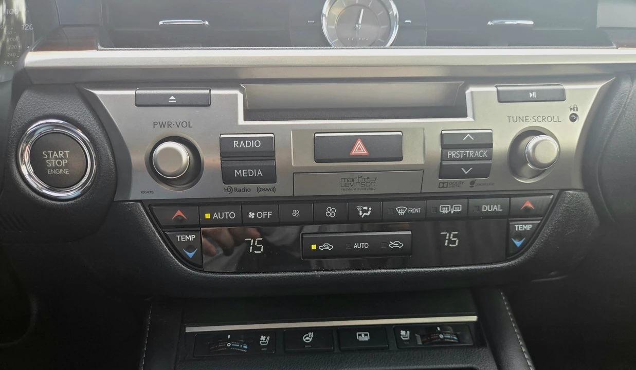 2016 Lexus ES 6th Gen - Image 18 of 24