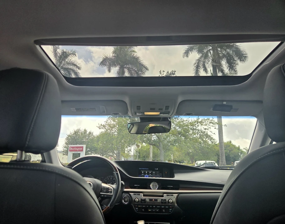 2016 Lexus ES 6th Gen - Image 13 of 24