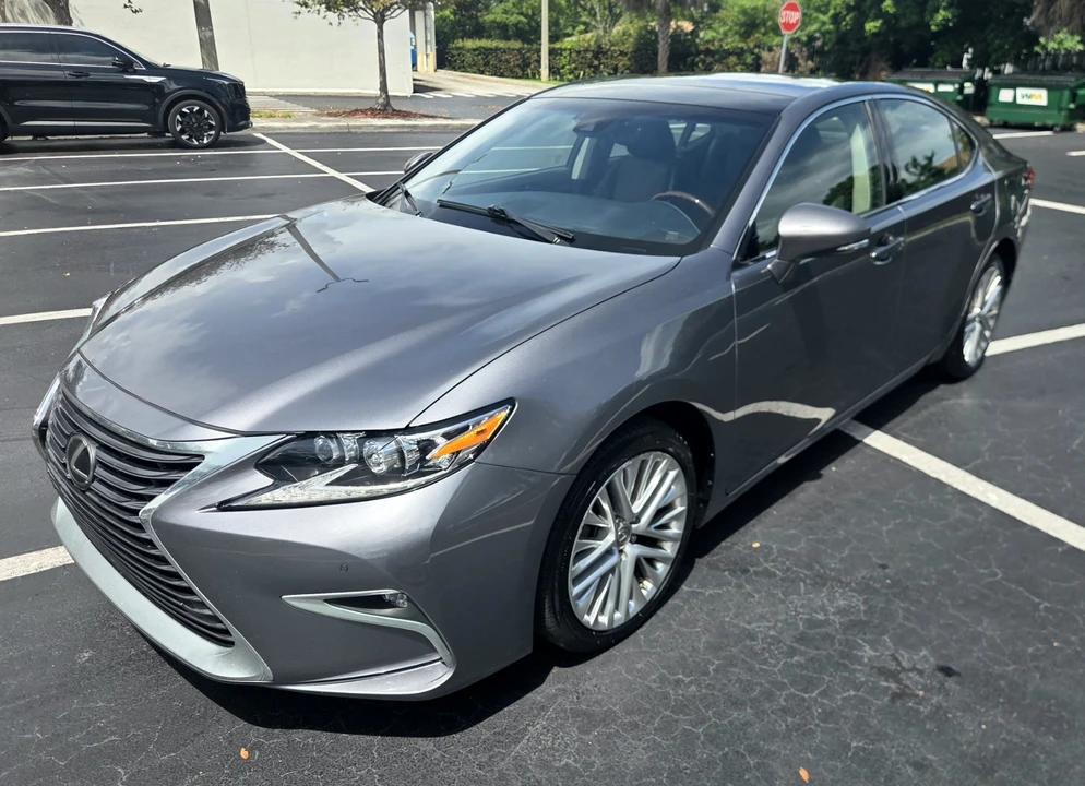 2016 Lexus ES 6th Gen - Image 4 of 24