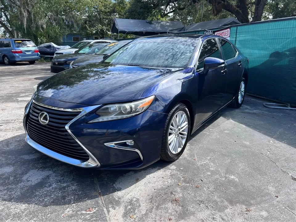 2016 Lexus ES 6th Gen - Image 2 of 5