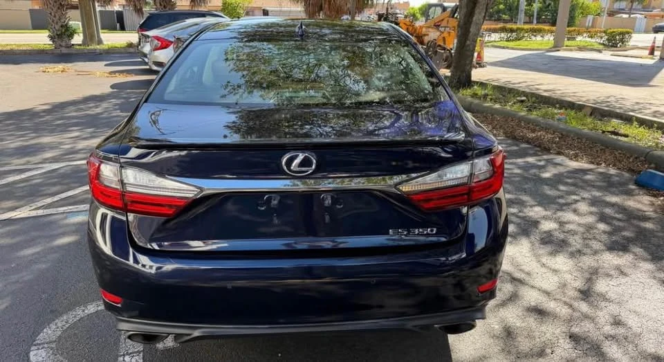 2016 Lexus ES 6th Gen - Image 5 of 5
