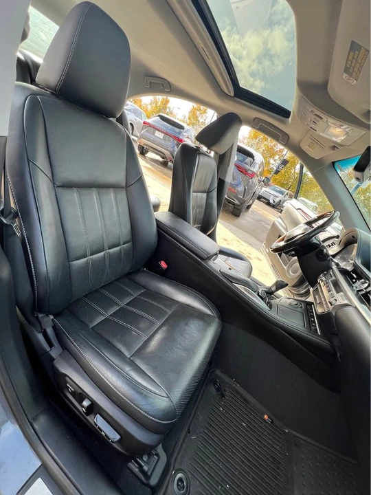 2016 Lexus ES 6th Gen - Image 13 of 16