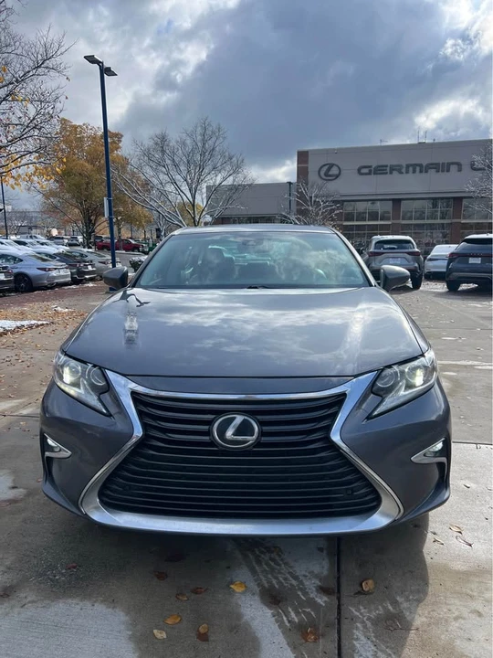 2016 Lexus ES 6th Gen - Image 2 of 16