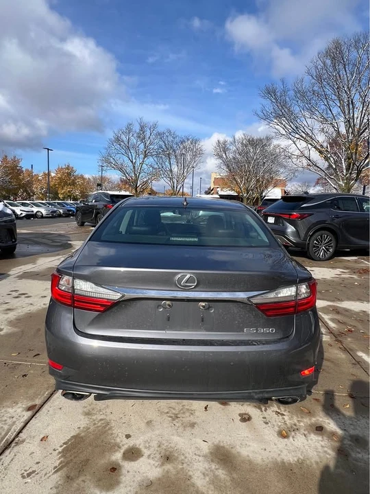 2016 Lexus ES 6th Gen - Image 6 of 16