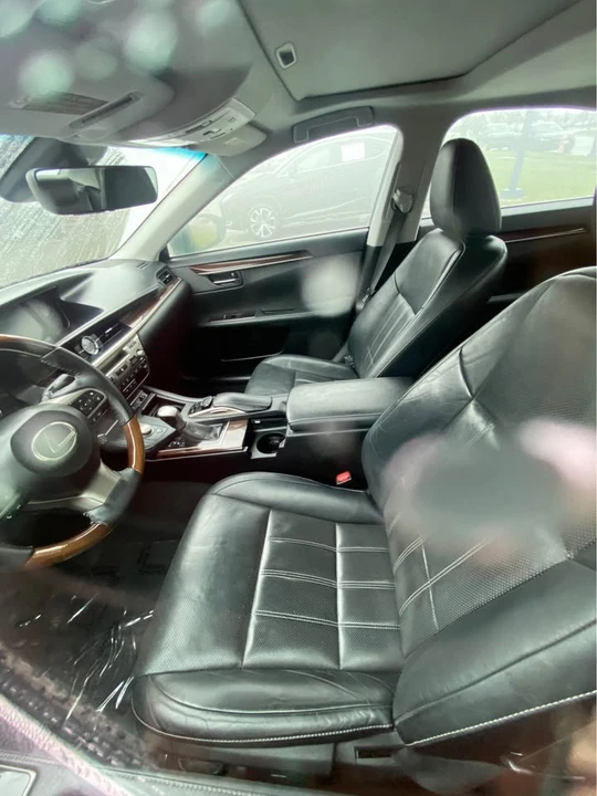 2016 Lexus ES 6th Gen - Image 4 of 5
