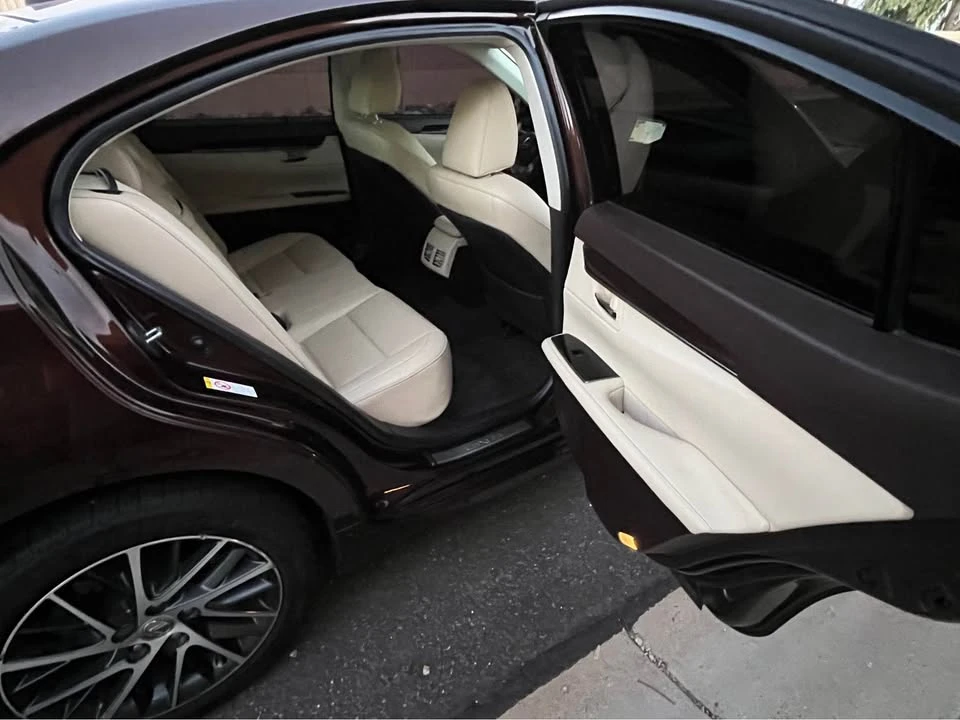 2016 Lexus ES 6th Gen - Image 8 of 13