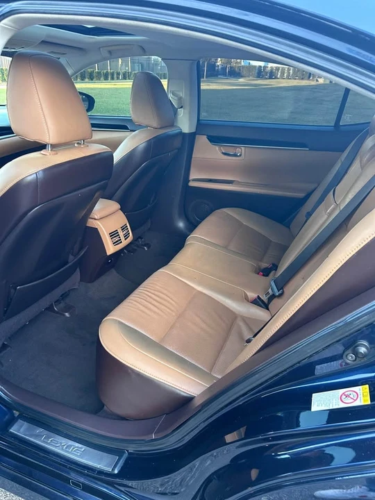 2016 Lexus ES 6th Gen - Image 6 of 12