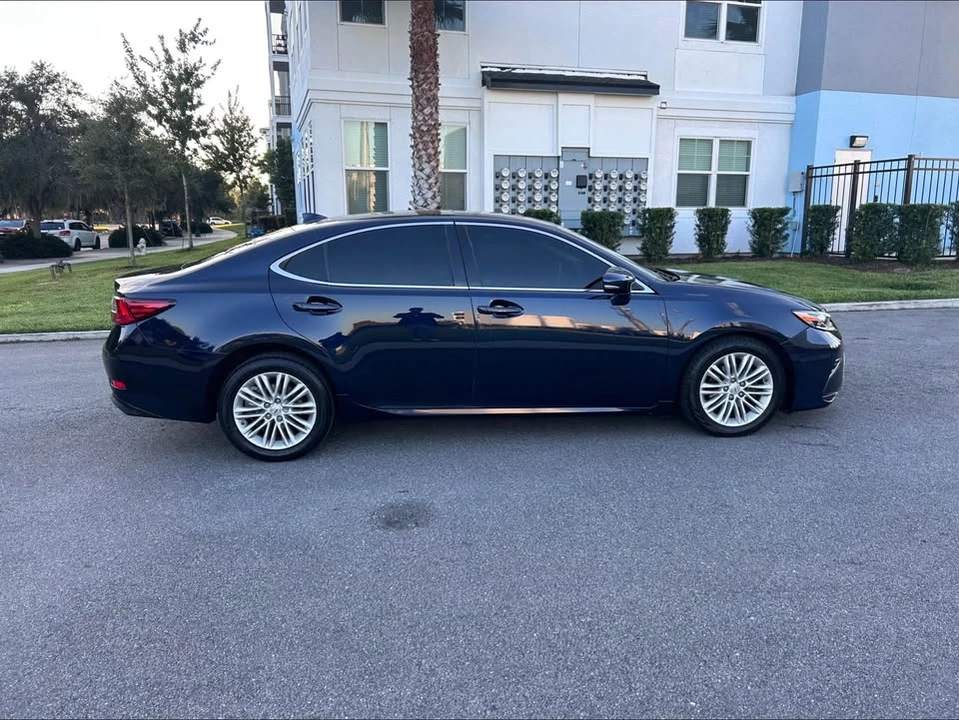 2016 Lexus ES 6th Gen - Image 4 of 12