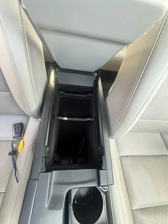 2016 Lexus ES 6th Gen - Image 13 of 19