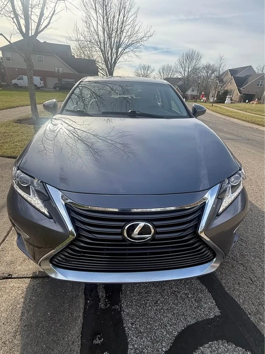 2016 Lexus ES 6th Gen - Image 5 of 19