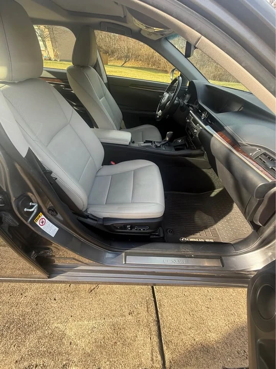 2016 Lexus ES 6th Gen - Image 12 of 19