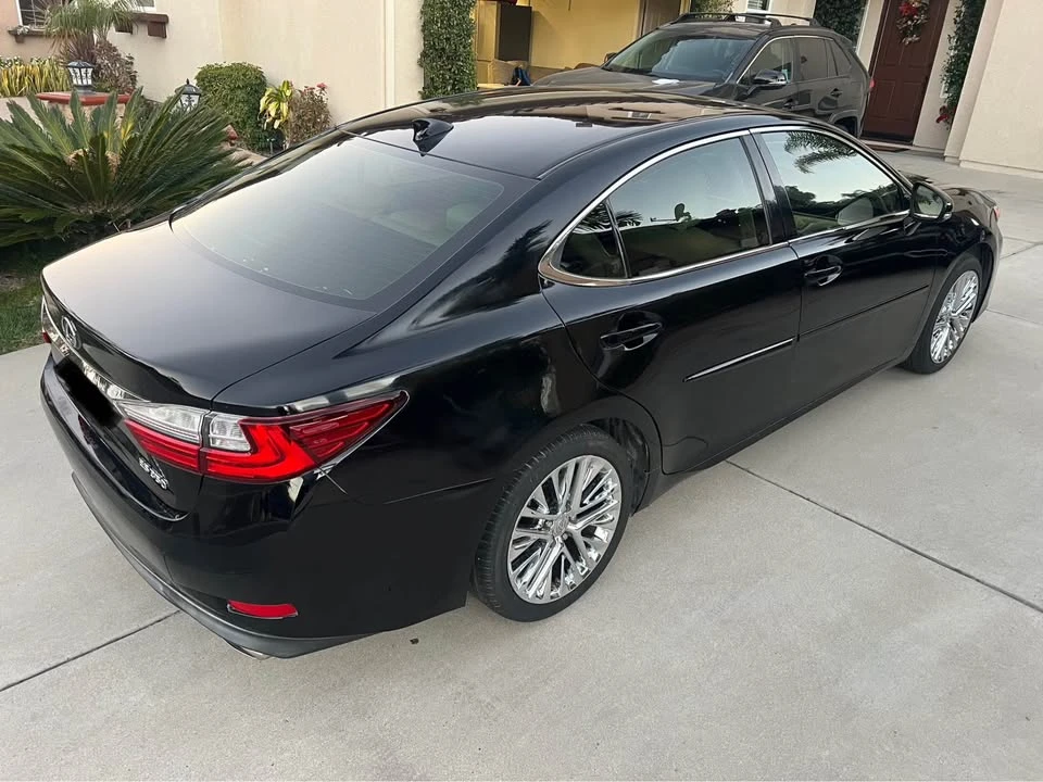 2016 Lexus ES 6th Gen - Image 4 of 14