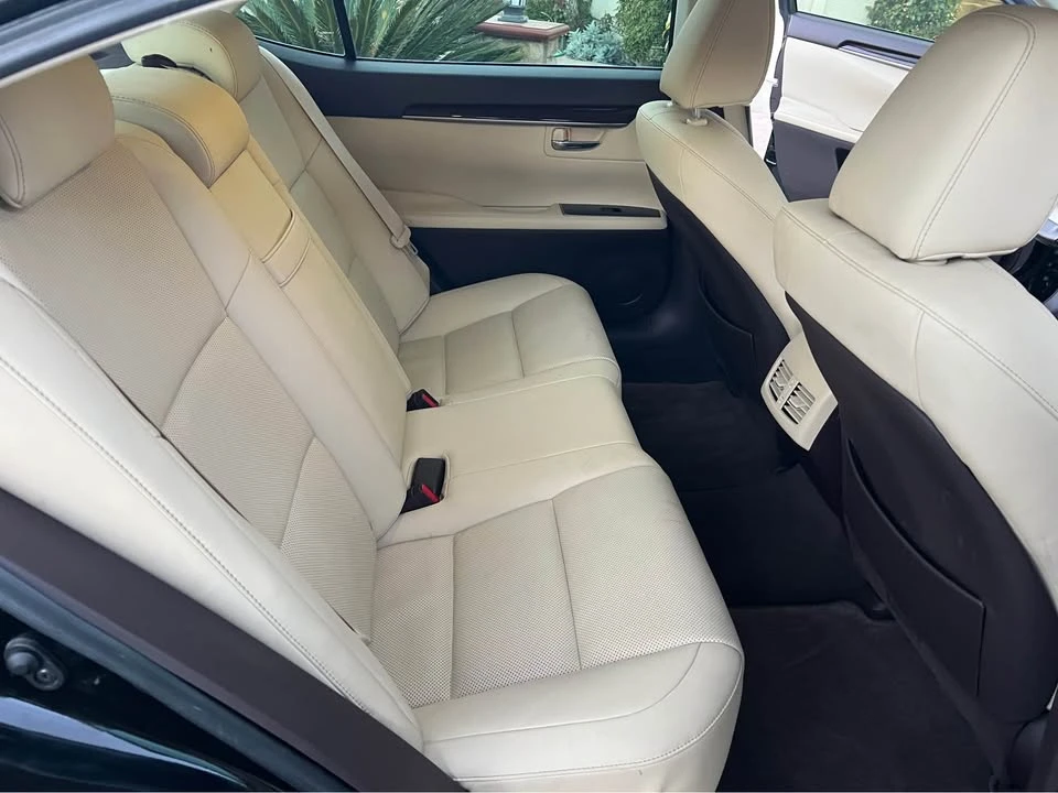 2016 Lexus ES 6th Gen - Image 10 of 14
