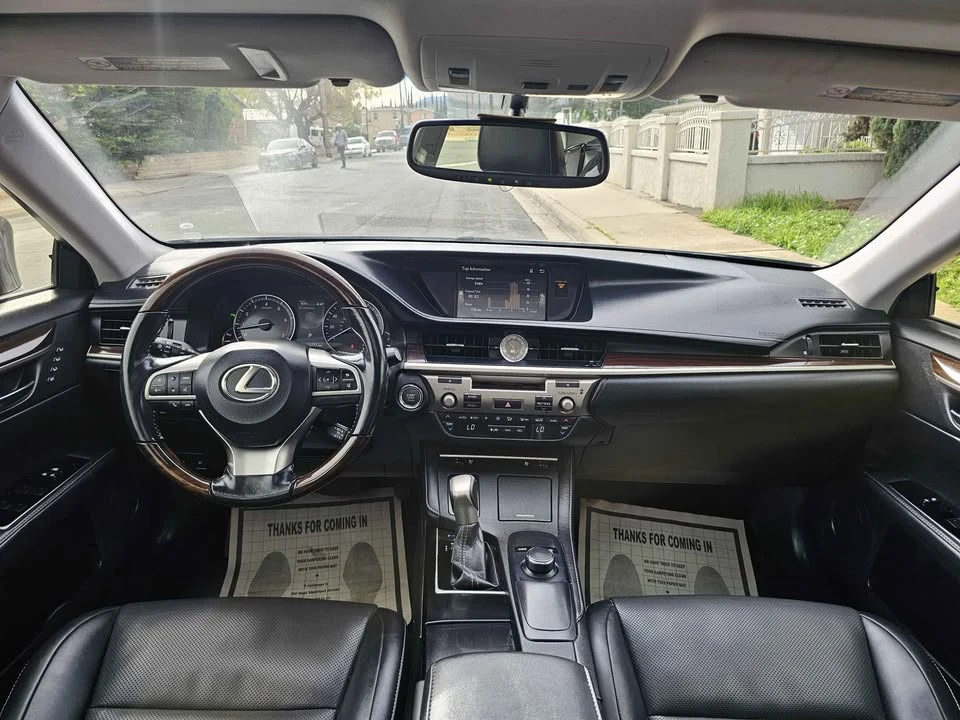 2016 Lexus ES 6th Gen - Image 10 of 19