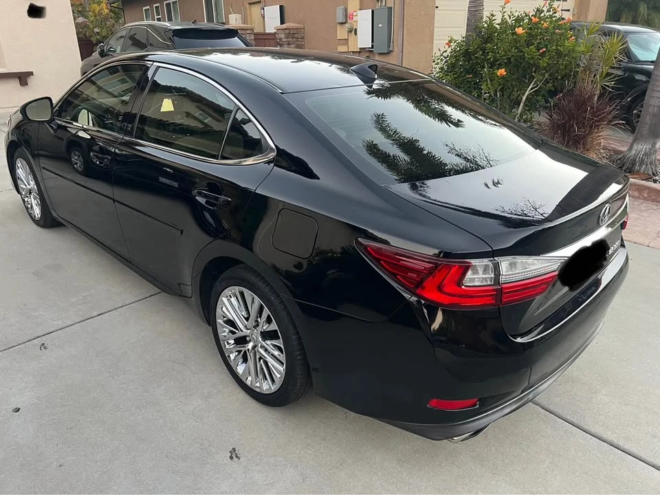 2016 Lexus ES 6th Gen - Image 5 of 14