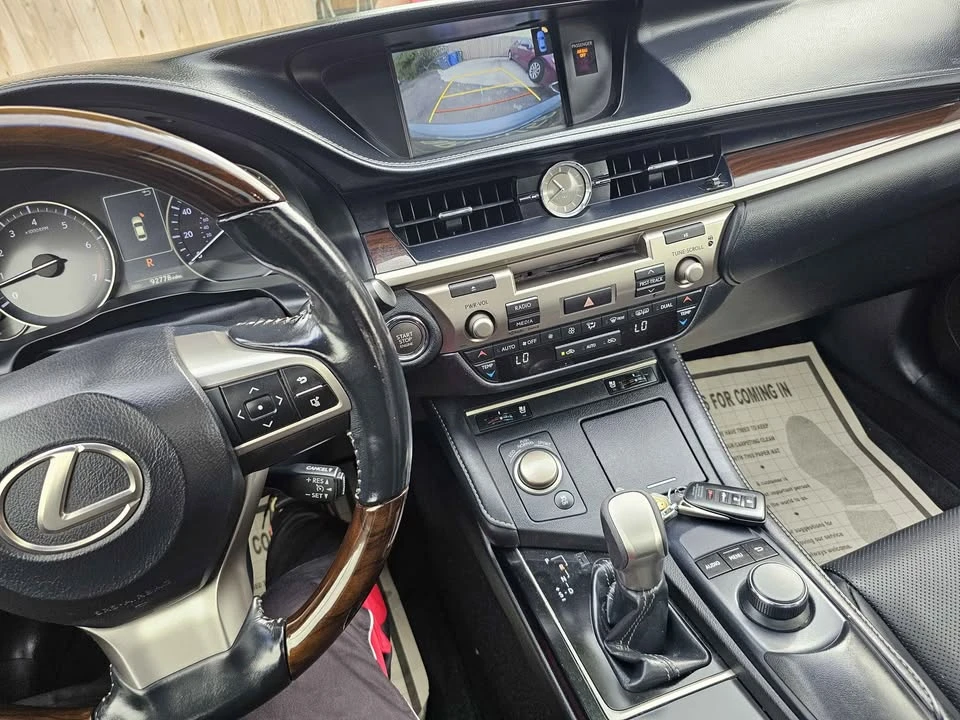 2016 Lexus ES 6th Gen - Image 15 of 19