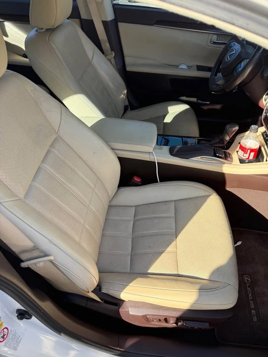 2016 Lexus ES 6th Gen - Image 11 of 14