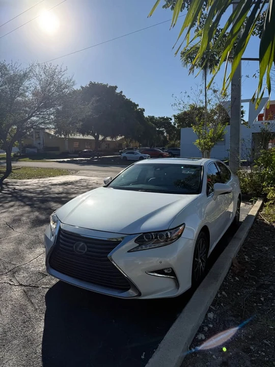 2016 Lexus ES 6th Gen - Image 3 of 14