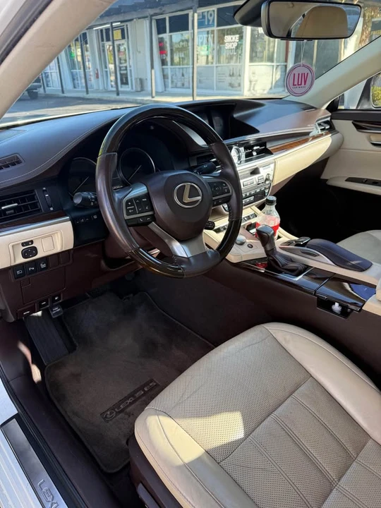 2016 Lexus ES 6th Gen - Image 14 of 14