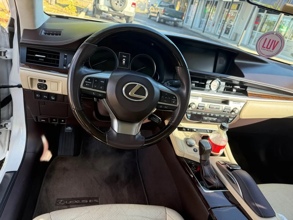 2016 Lexus ES 6th Gen - Image 7 of 14