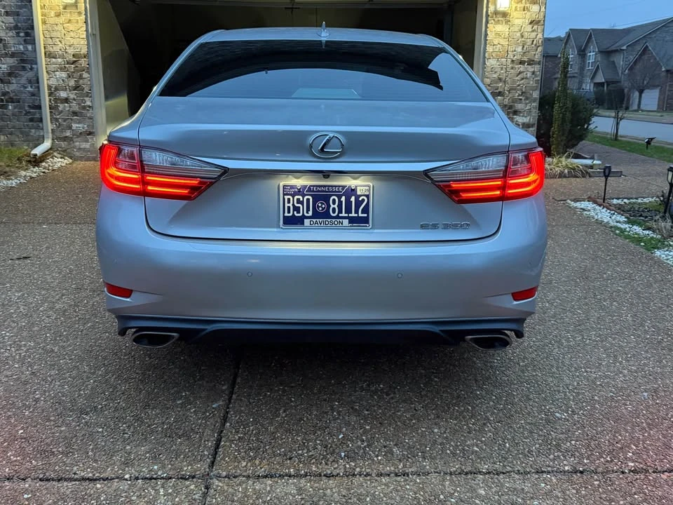2016 Lexus ES 6th Gen - Image 6 of 8