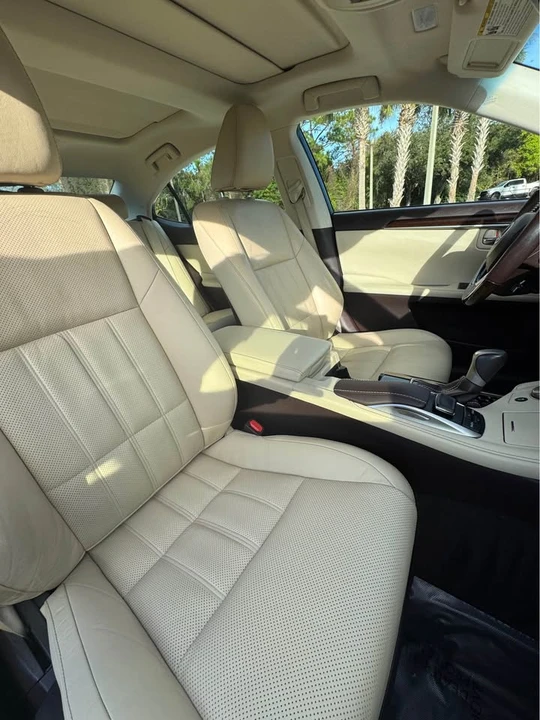 2016 Lexus ES 6th Gen - Image 8 of 9