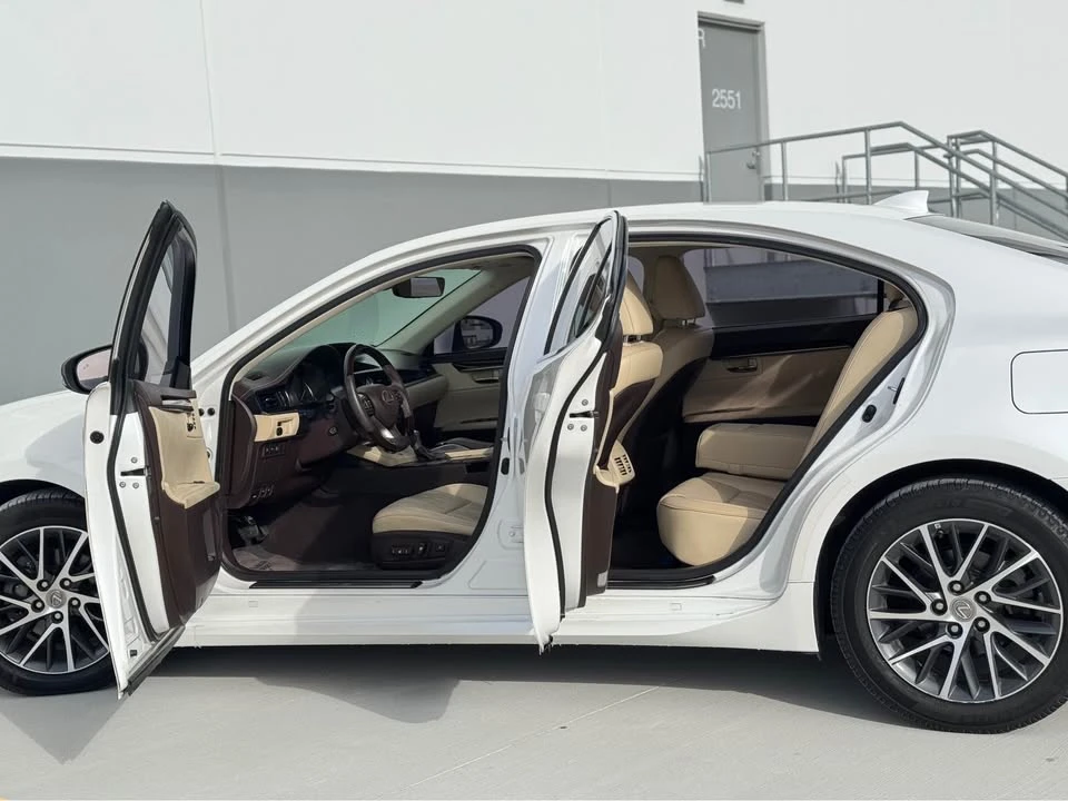 2016 Lexus ES 6th Gen - Image 6 of 19