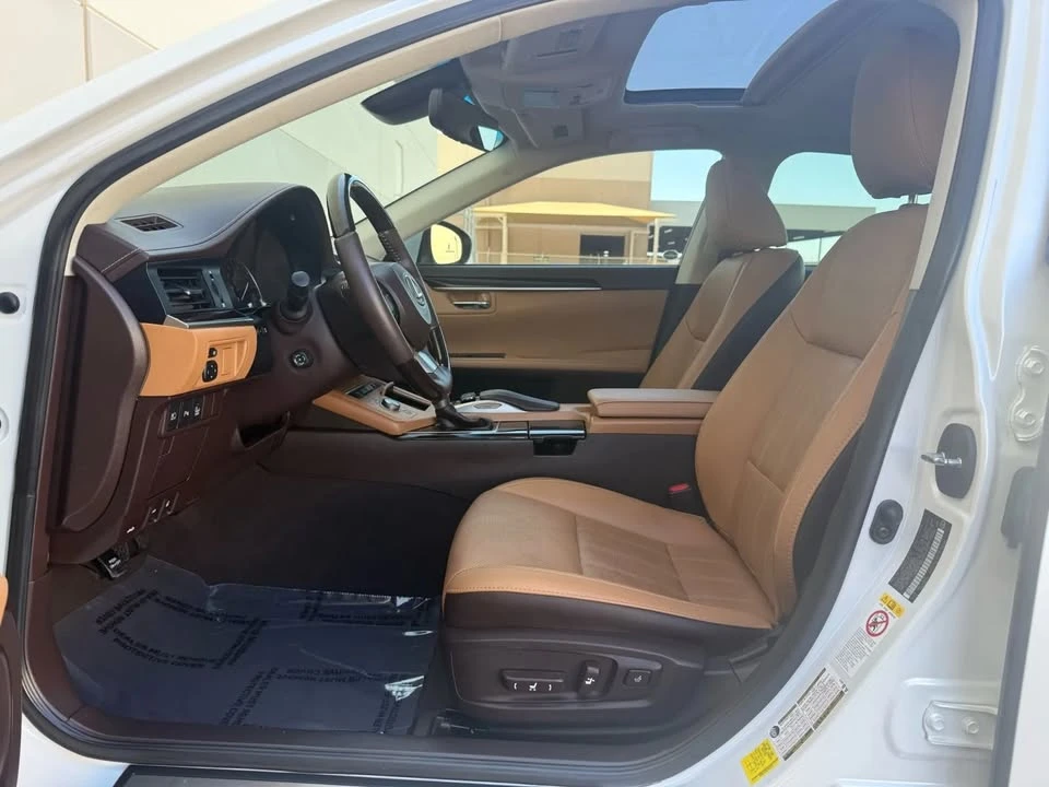 2016 Lexus ES 6th Gen - Image 9 of 20