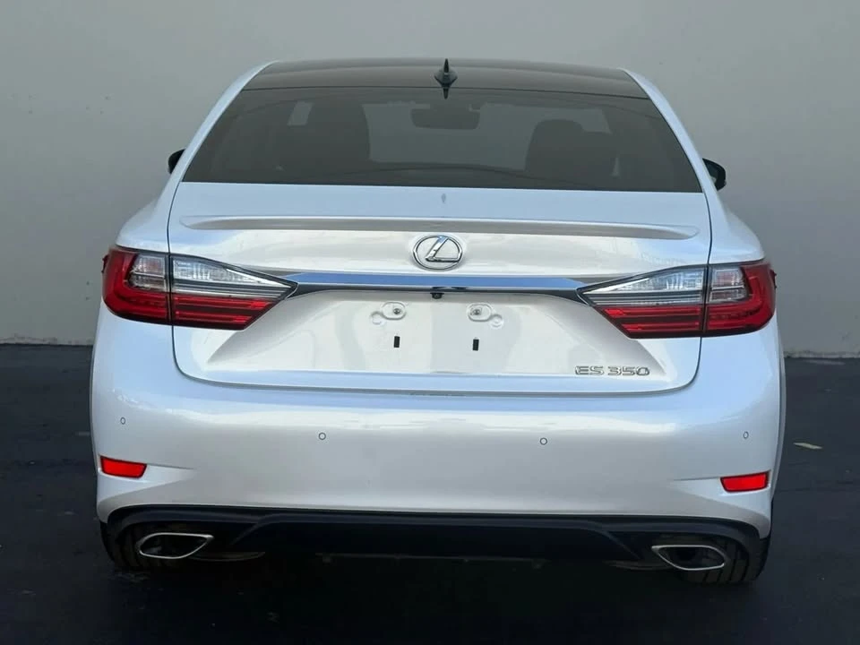 2016 Lexus ES 6th Gen - Image 7 of 20