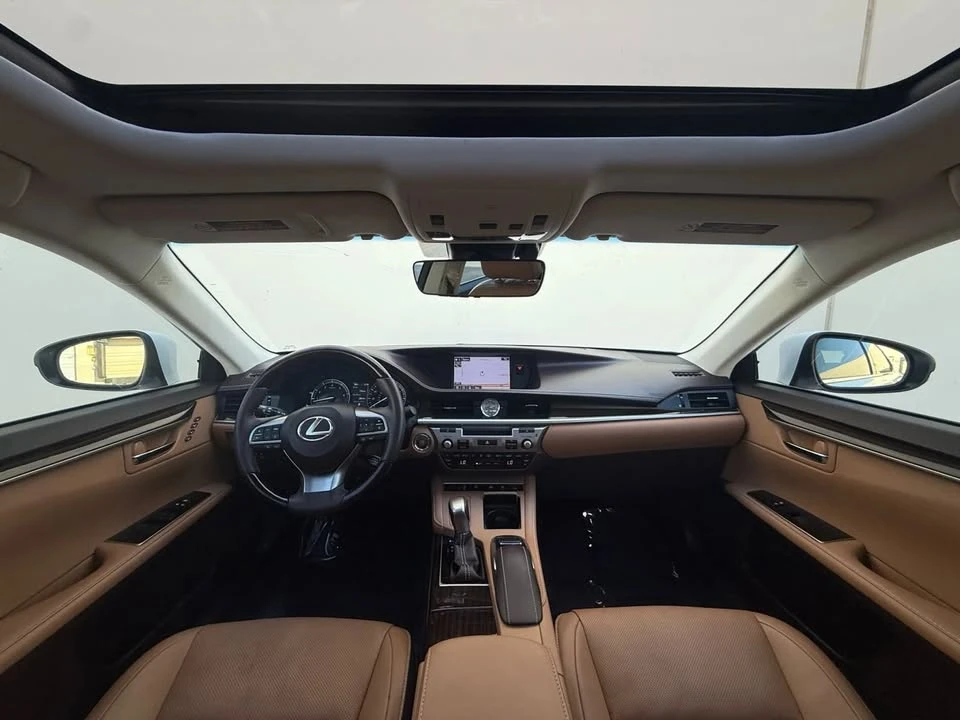 2016 Lexus ES 6th Gen - Image 13 of 20