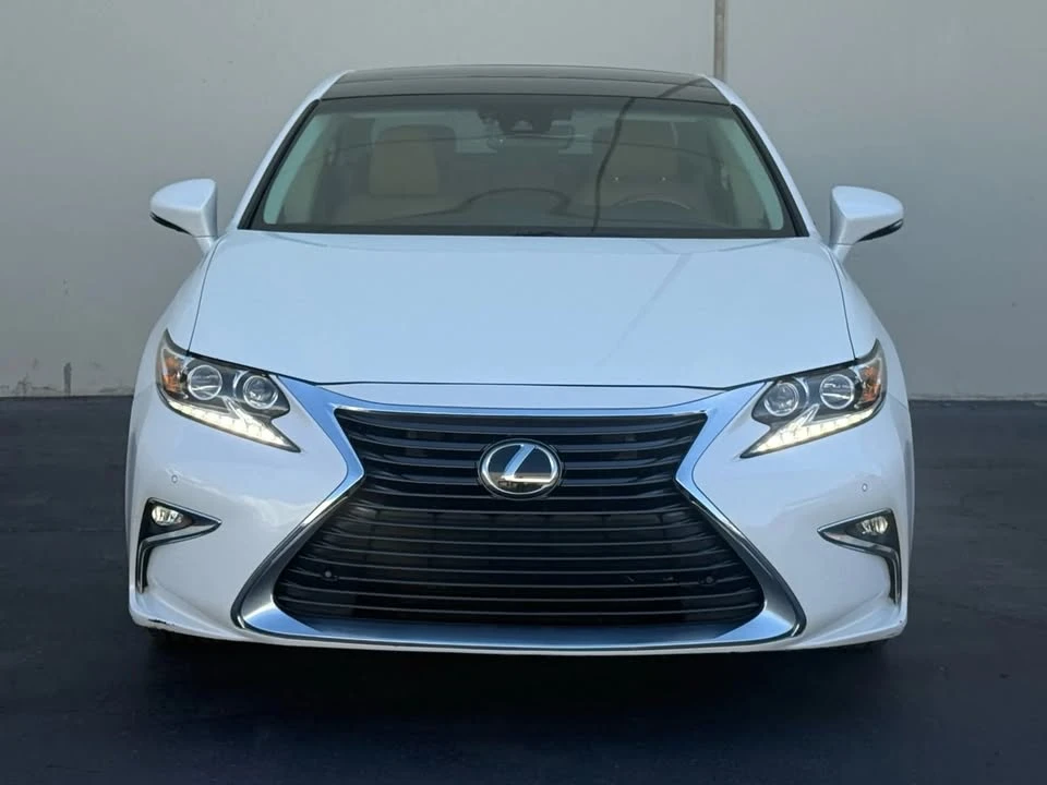 2016 Lexus ES 6th Gen - Image 2 of 20
