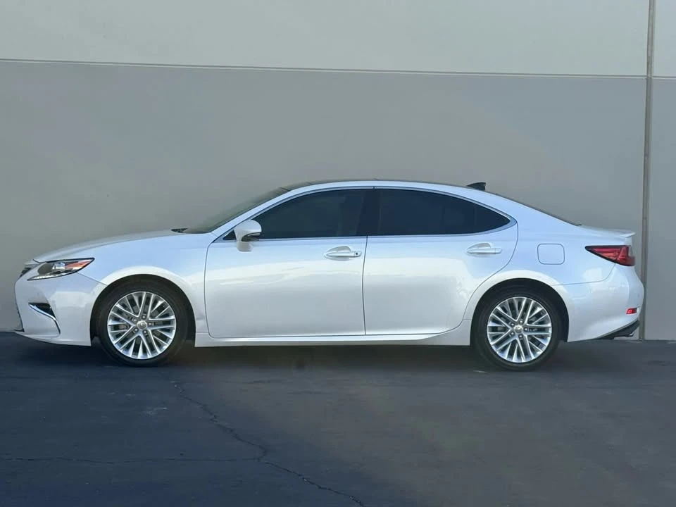 2016 Lexus ES 6th Gen - Image 5 of 20