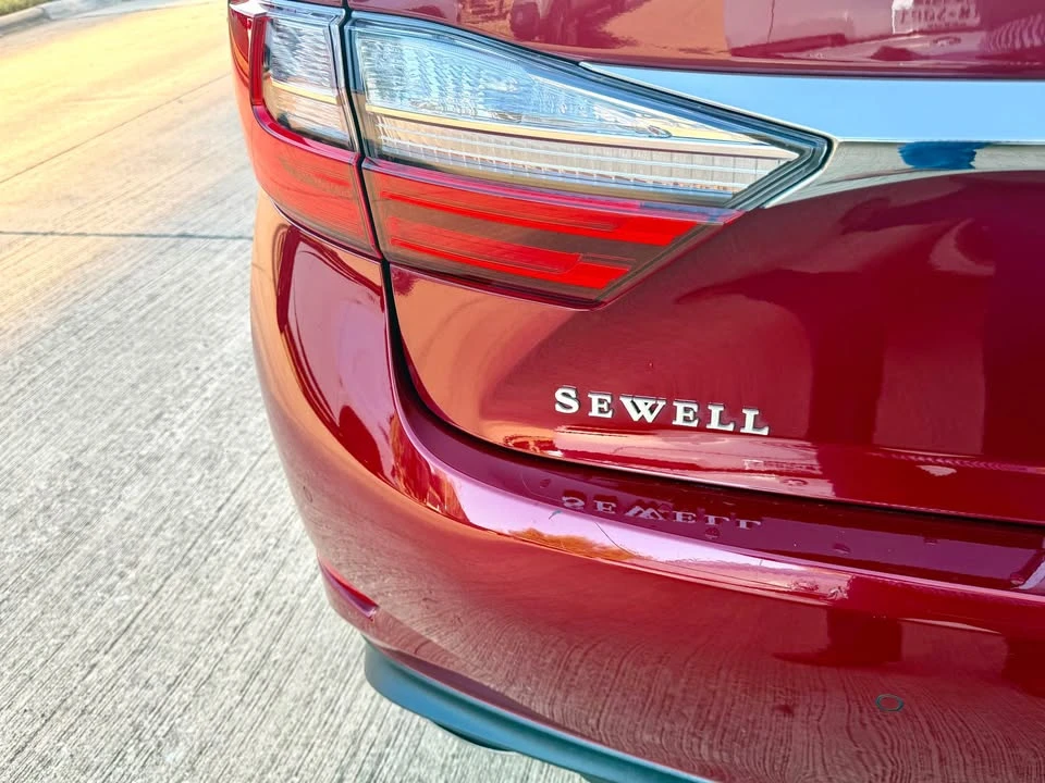 2016 Lexus ES 6th Gen - Image 16 of 20