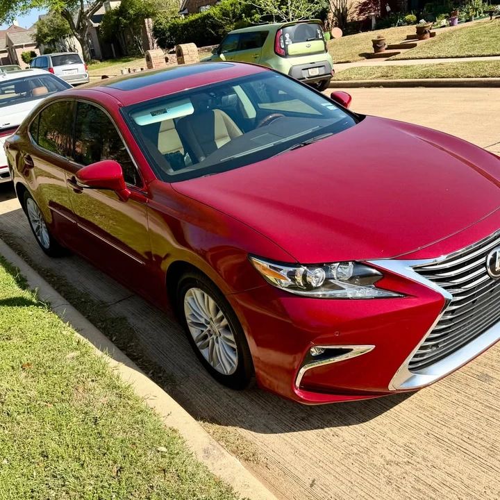 2016 Lexus ES 6th Gen - Image 13 of 20