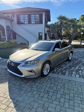 2016 Lexus ES 350 Luxury Sedan