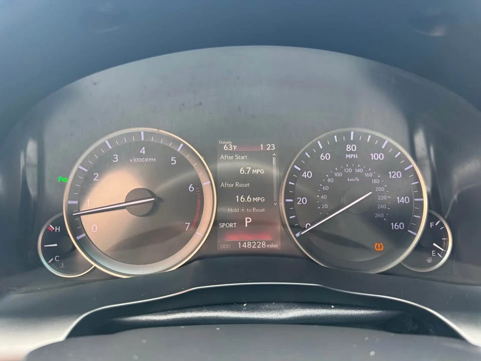 2016 Lexus ES 6th Gen - Image 16 of 19