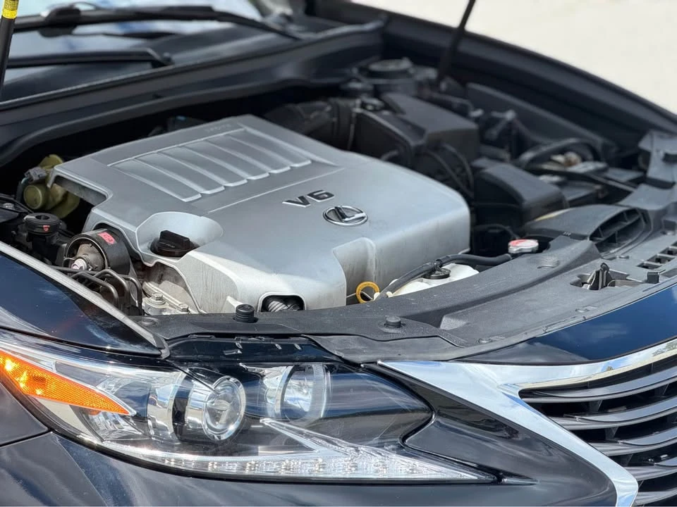 2016 Lexus ES 6th Gen - Image 7 of 8
