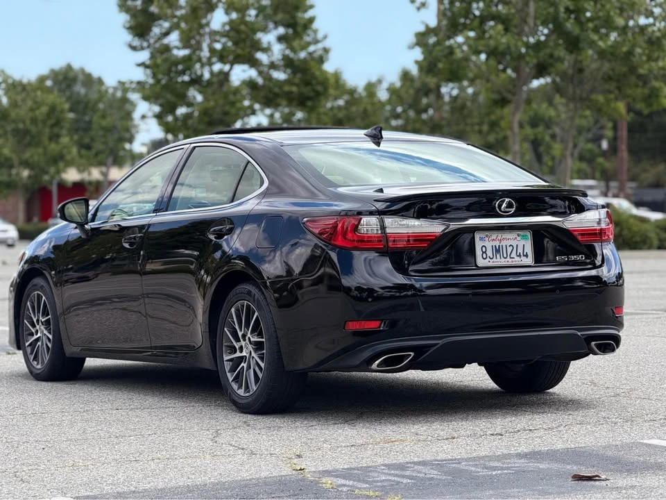 2016 Lexus ES 6th Gen - Image 4 of 8