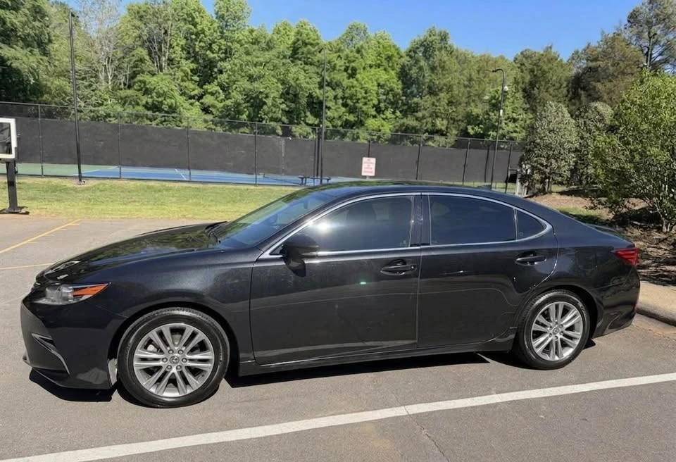 2016 Lexus ES 6th Gen - Image 5 of 10