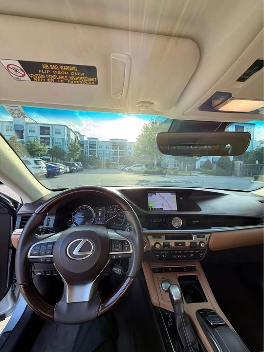 2016 Lexus ES 6th Gen - Image 7 of 8
