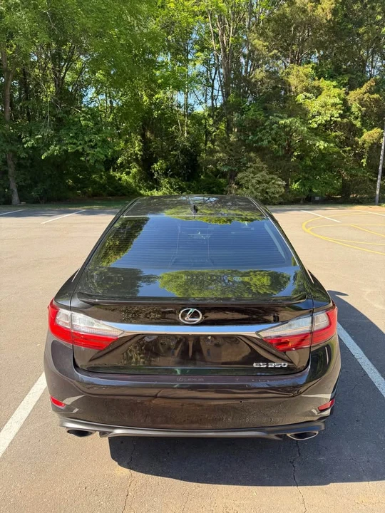 2016 Lexus ES 6th Gen - Image 2 of 10