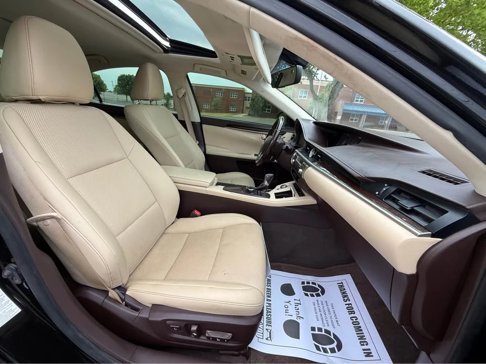 2016 Lexus ES 6th Gen - Image 14 of 19