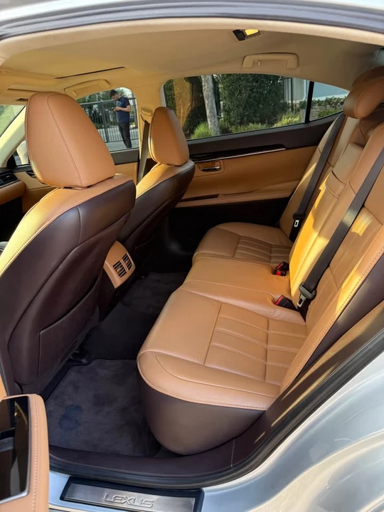 2016 Lexus ES 6th Gen - Image 4 of 8