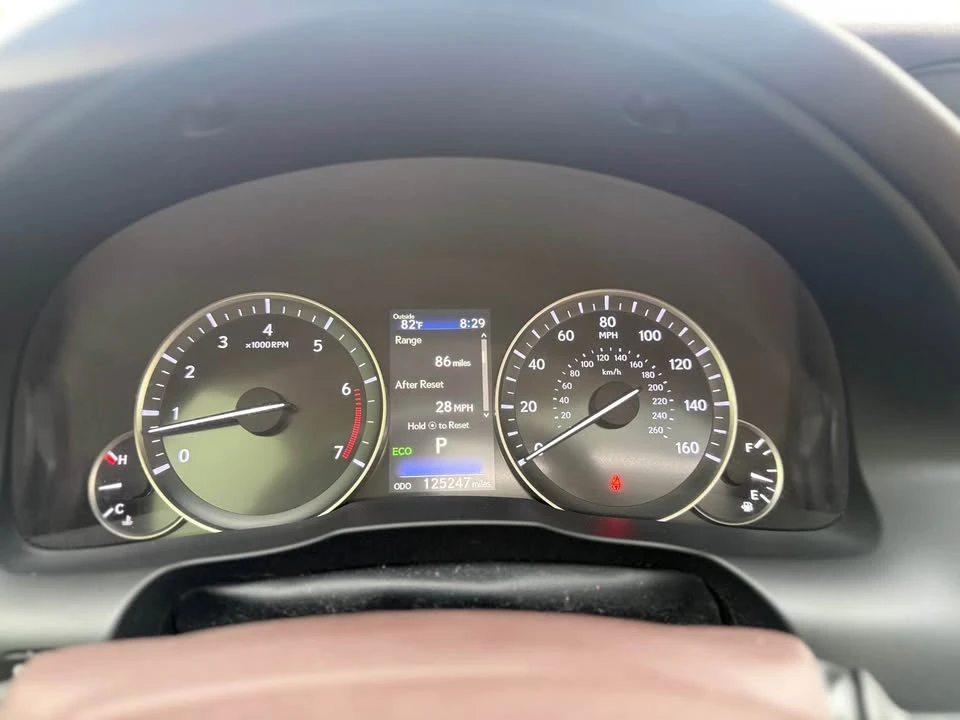 2016 Lexus ES 6th Gen - Image 18 of 19