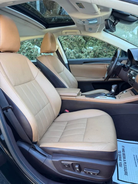 2016 Lexus ES 6th Gen - Image 17 of 20