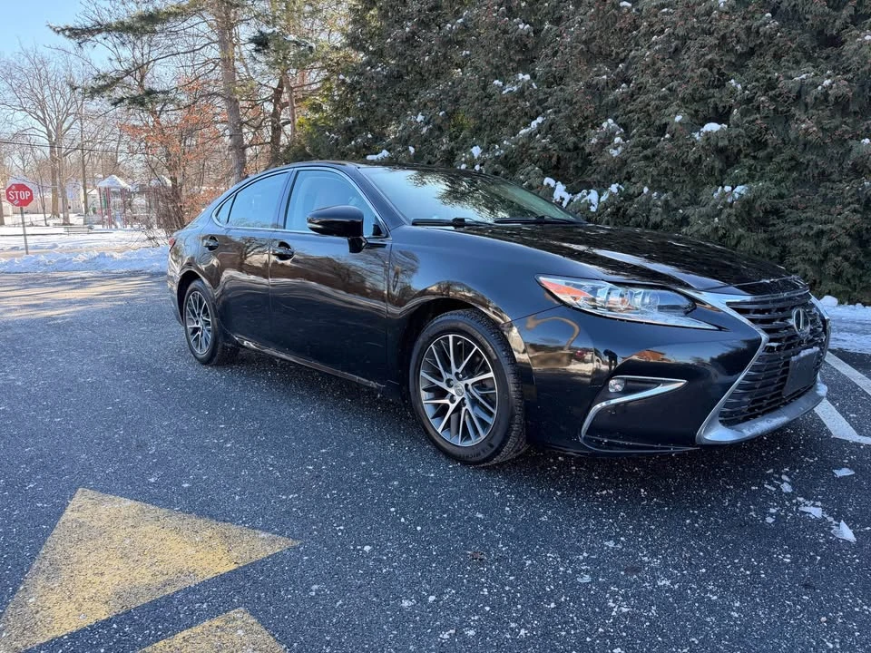 2016 Lexus ES 6th Gen - Image 3 of 20