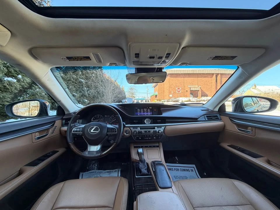 2016 Lexus ES 6th Gen - Image 9 of 20