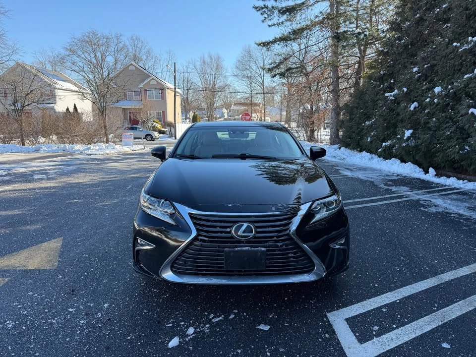 2016 Lexus ES 6th Gen - Image 2 of 20
