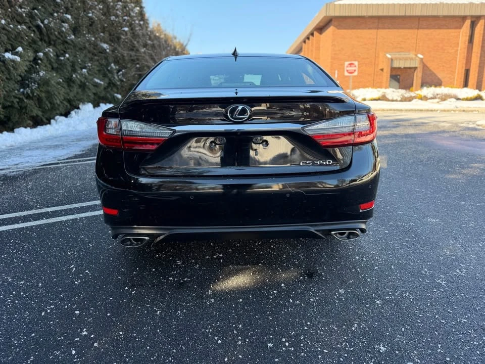 2016 Lexus ES 6th Gen - Image 8 of 20