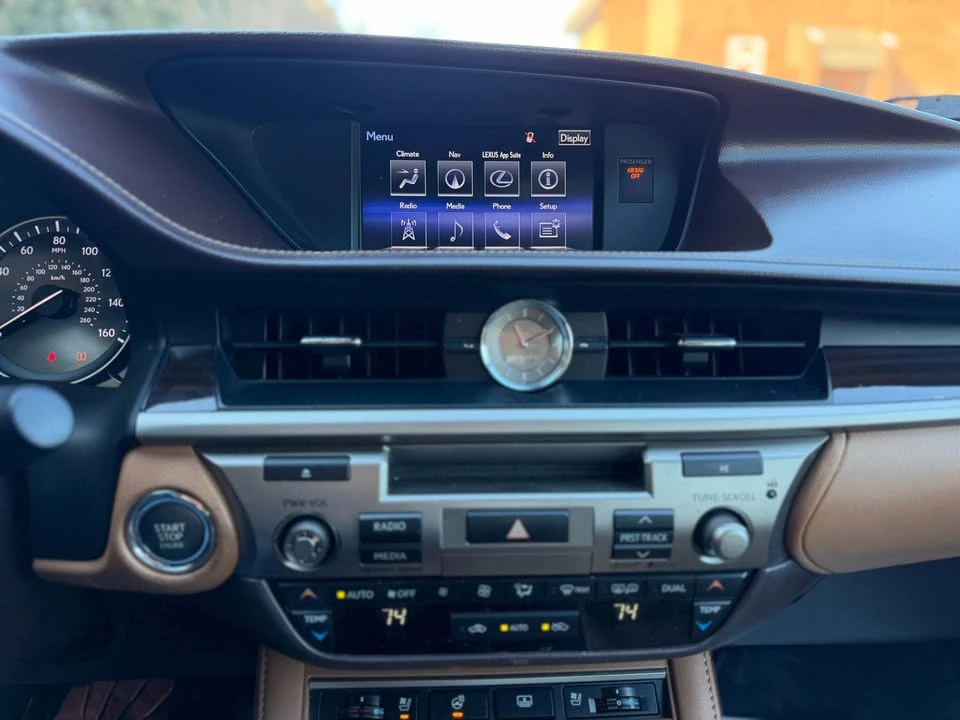 2016 Lexus ES 6th Gen - Image 12 of 20